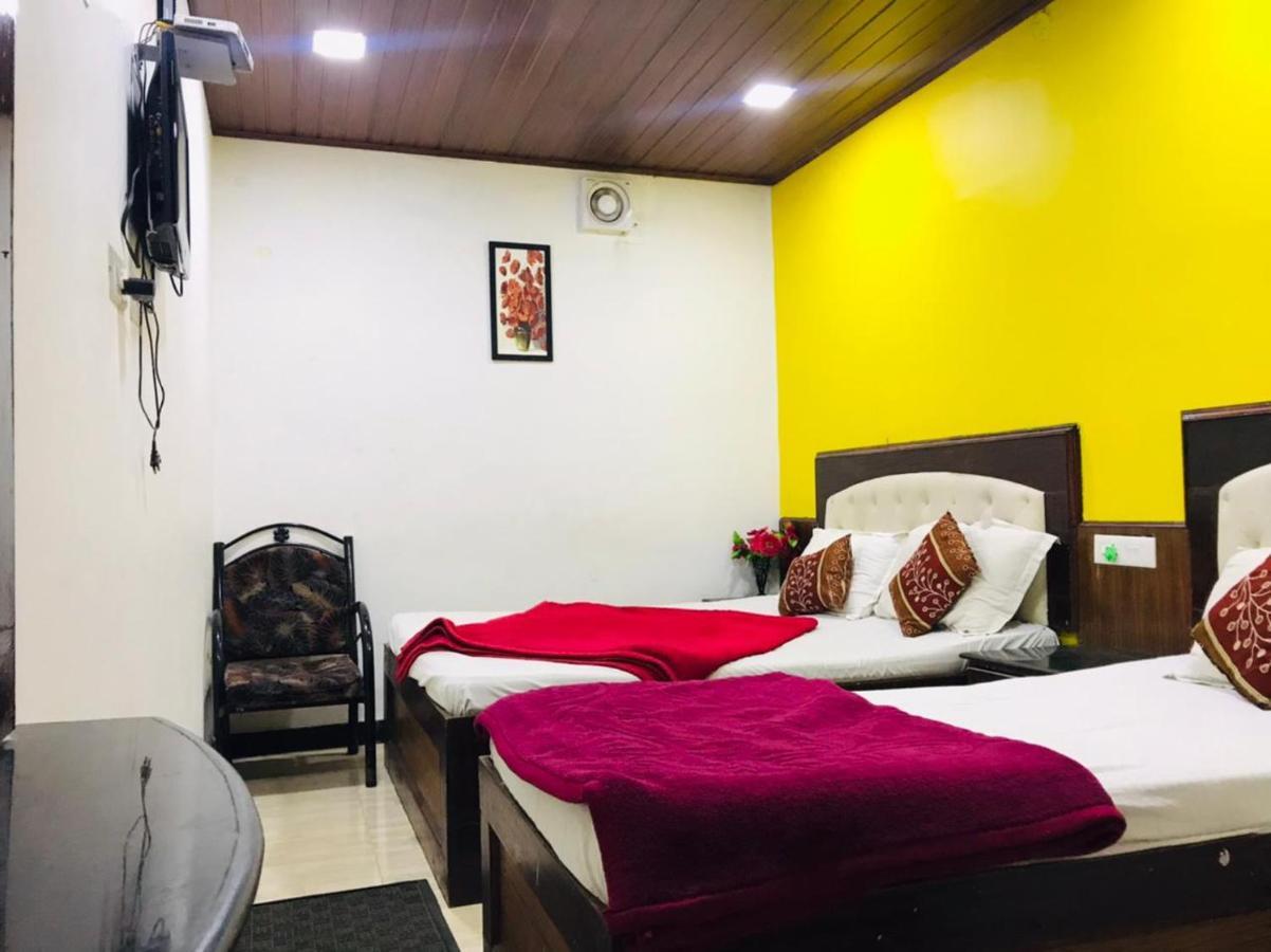 Hotel Mystique Inn Уті Екстер'єр фото