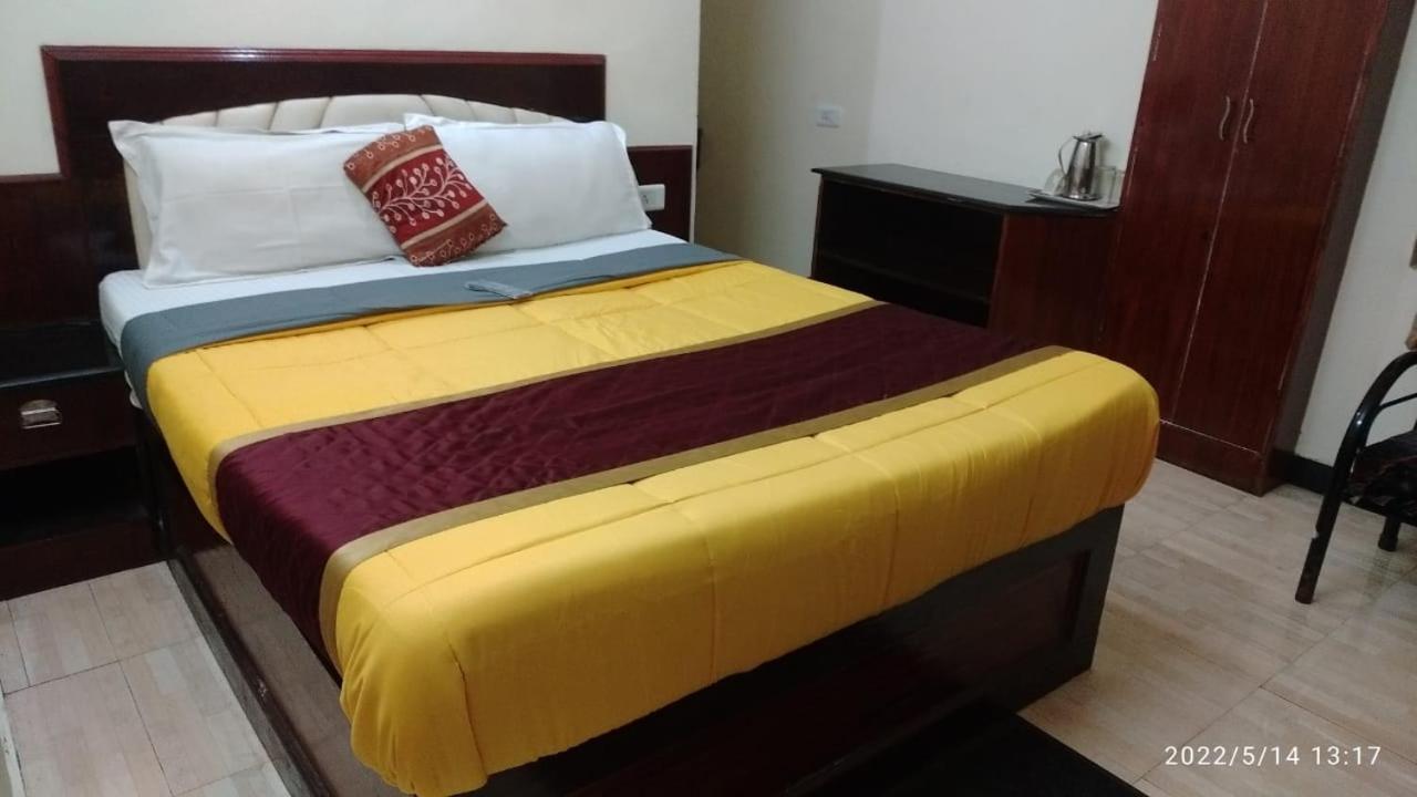Hotel Mystique Inn Уті Екстер'єр фото