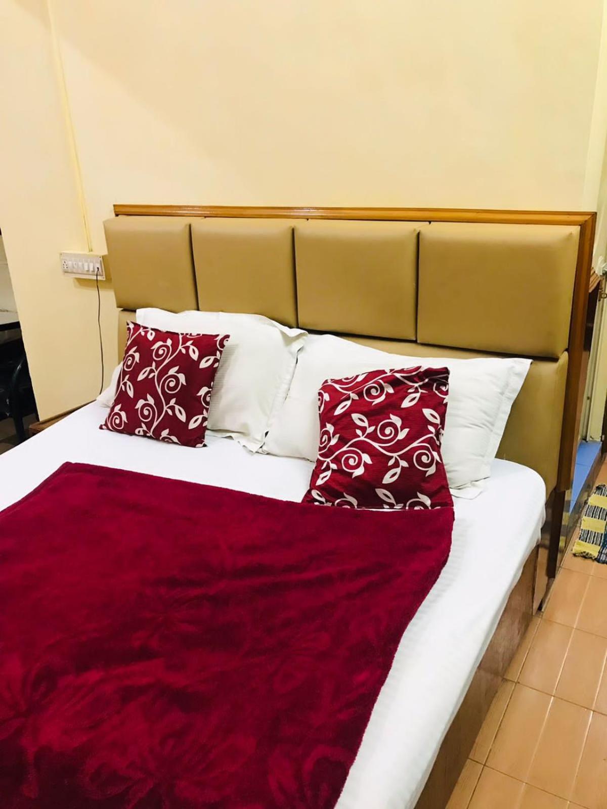 Hotel Mystique Inn Уті Номер фото
